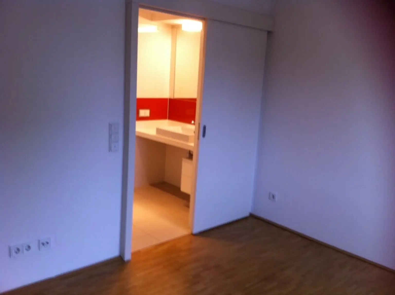 Kaulbachstrasse - Moderne 2 Zimmer mit Balkon bei Schloss Hetzendorf