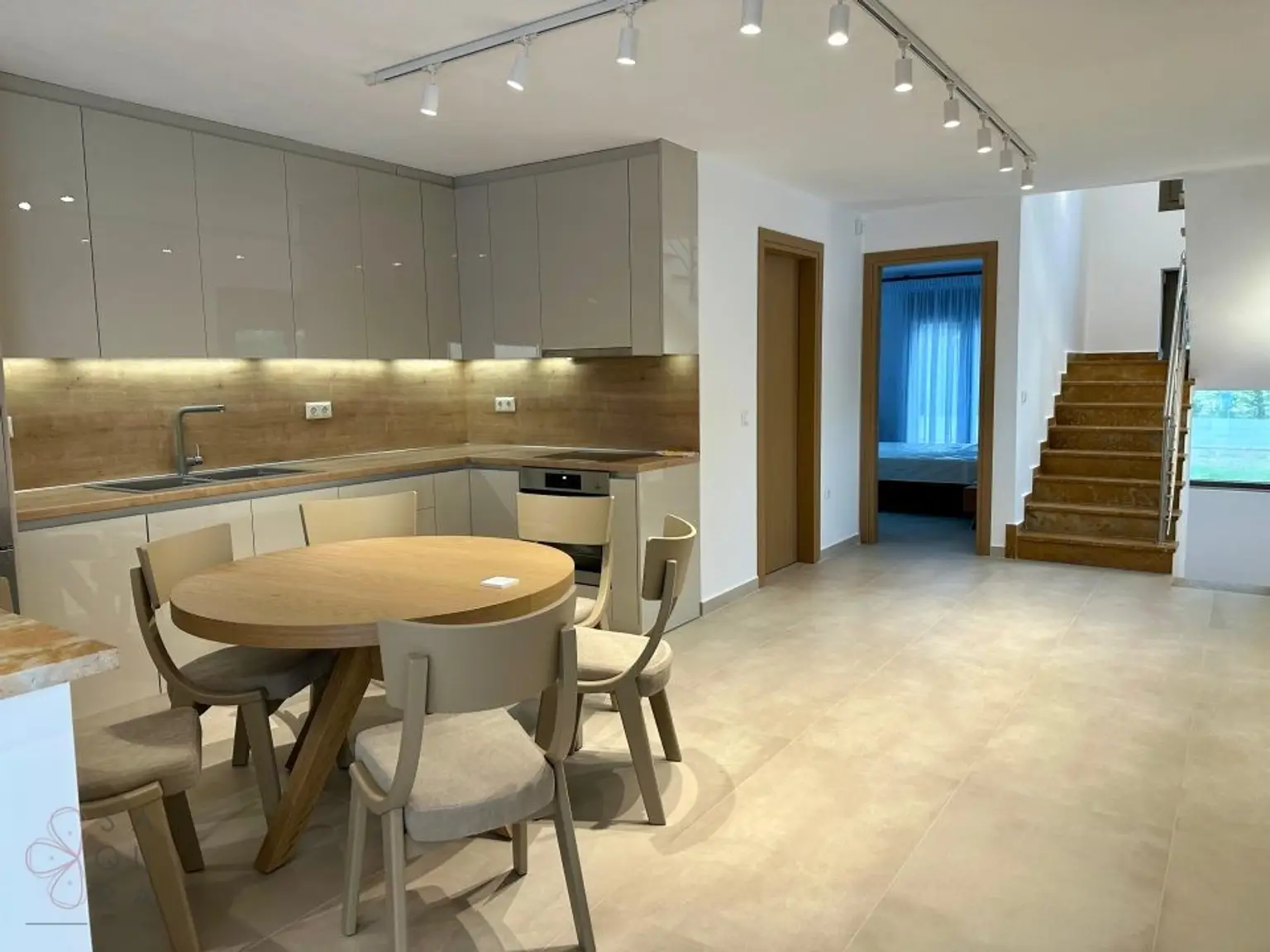 Erste Villa am Ufer – Ihr privates Paradies in Posidi