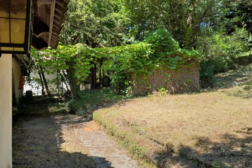 Großzügiges Baugrundstück mit Abbruchhaus und Grünlandanteil im Irenental