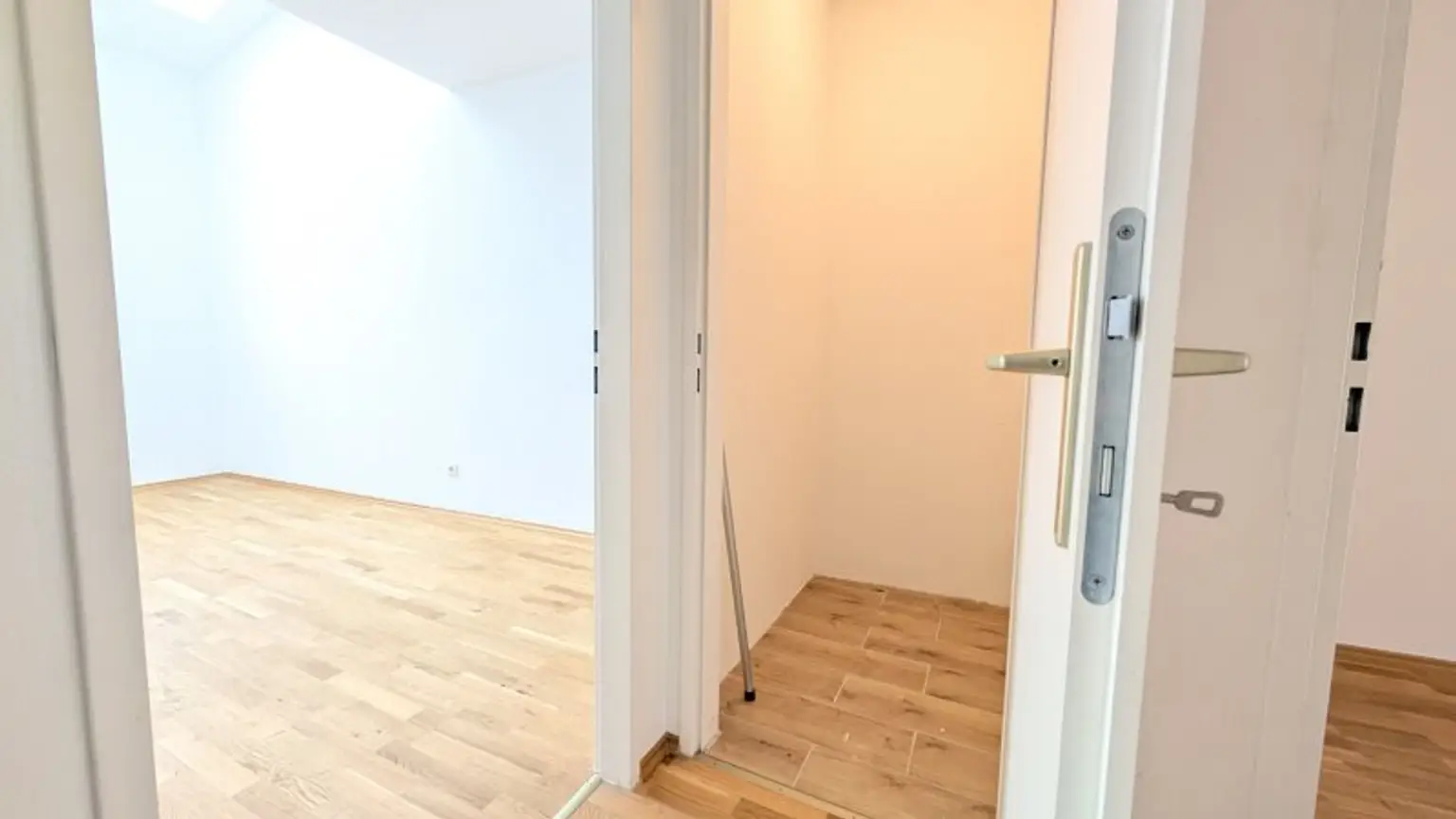 NETTES 3 ZIMMERAPARTMENT IM SPECKGÜRTEL VON WIEN - 35 ÖFFI-MINUTEN BIS WIEN ZENTRUM