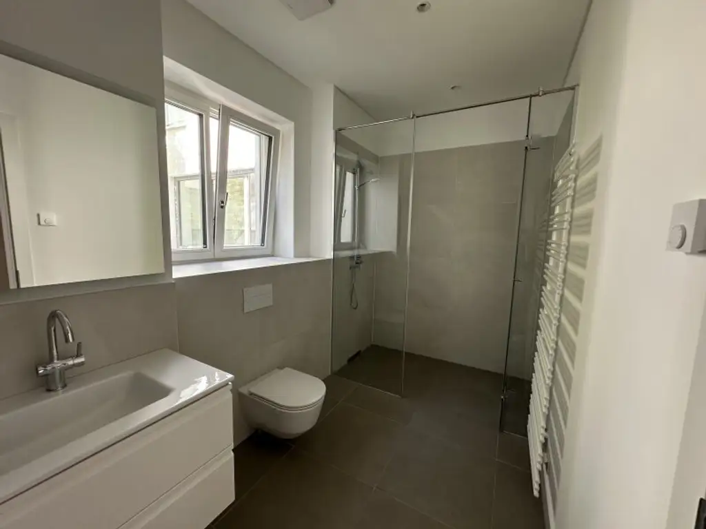 Gonzagagasse: moderne 4-Zimmer-Maisonette mit Freifläche: Leben im City-Center!