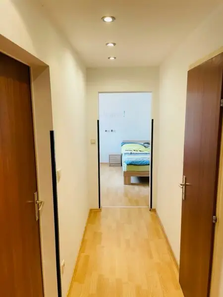 3er WG geeignet! 4-Zimmer Mietwohnung mit 5 m2 Terrasse! Inkl. Heizung und Warmwasser!