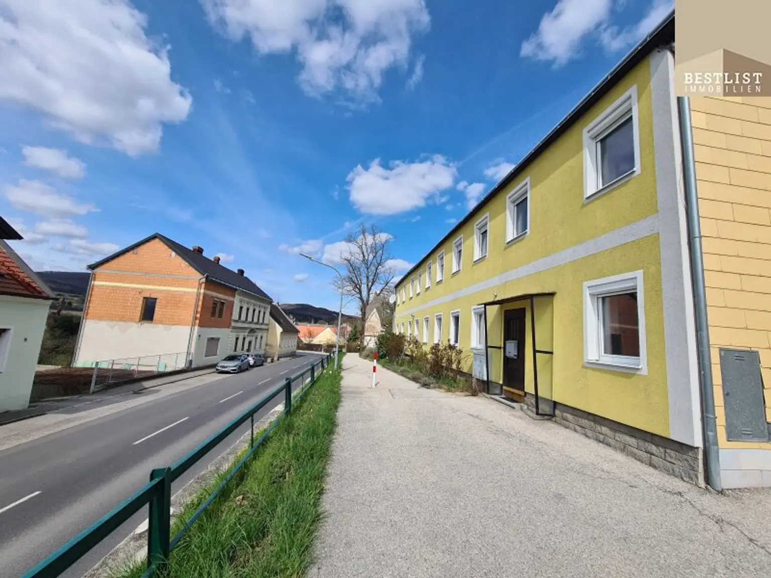 4 Wohnungen - 1 Gebäude - Perfektes Mehrfamilienhaus