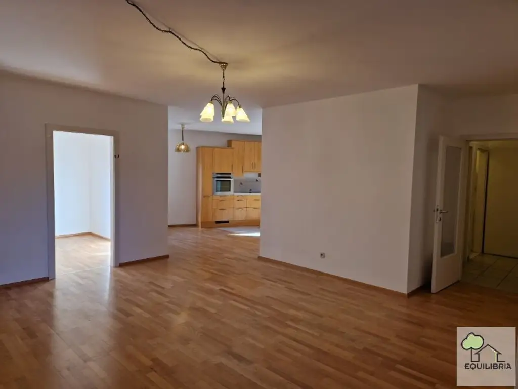 Zentrale Lage Klosterneuburg und barrierefrei - 4-Zimmer-Wohnung mit Garten und Terrasse