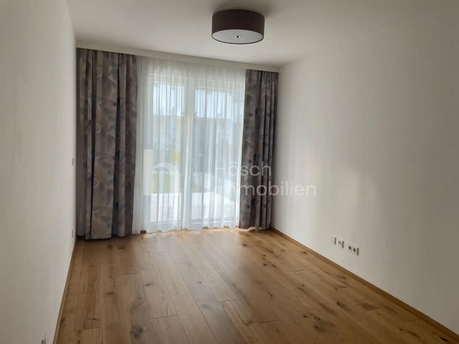 Zimmer mit direktem Terrassenzugang