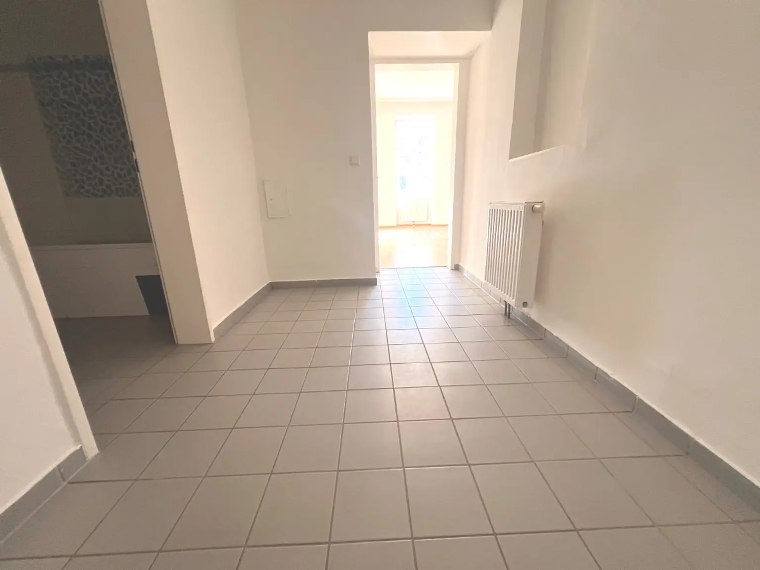 8 | SCHÖNE ZWEI Zimmer Wohnung - Salzachstraße | Prima Service Immobilien