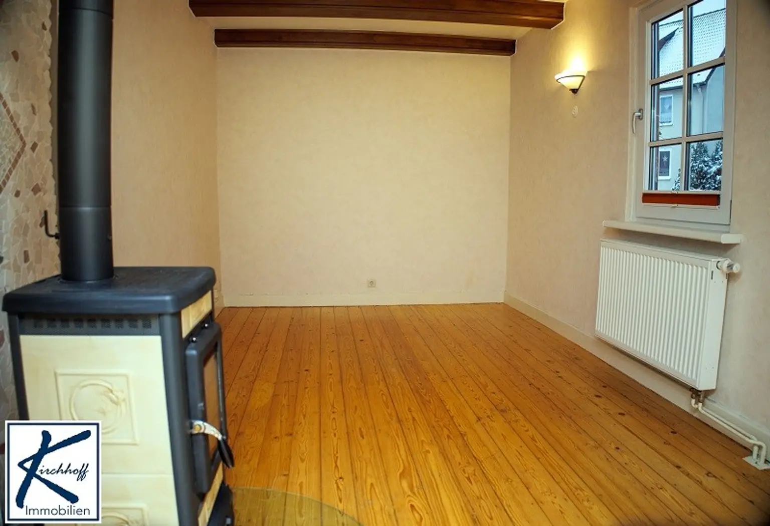 Arbeits- o. Gästezimmer mit Kaminofen