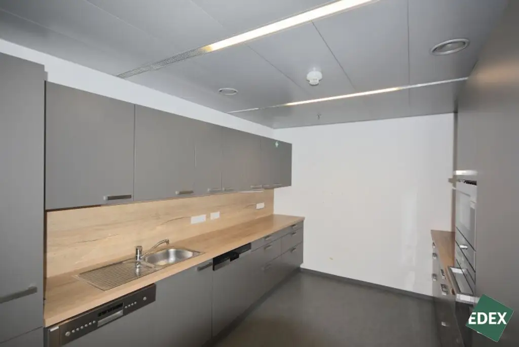 Modernes Arbeiten im Ares Tower!