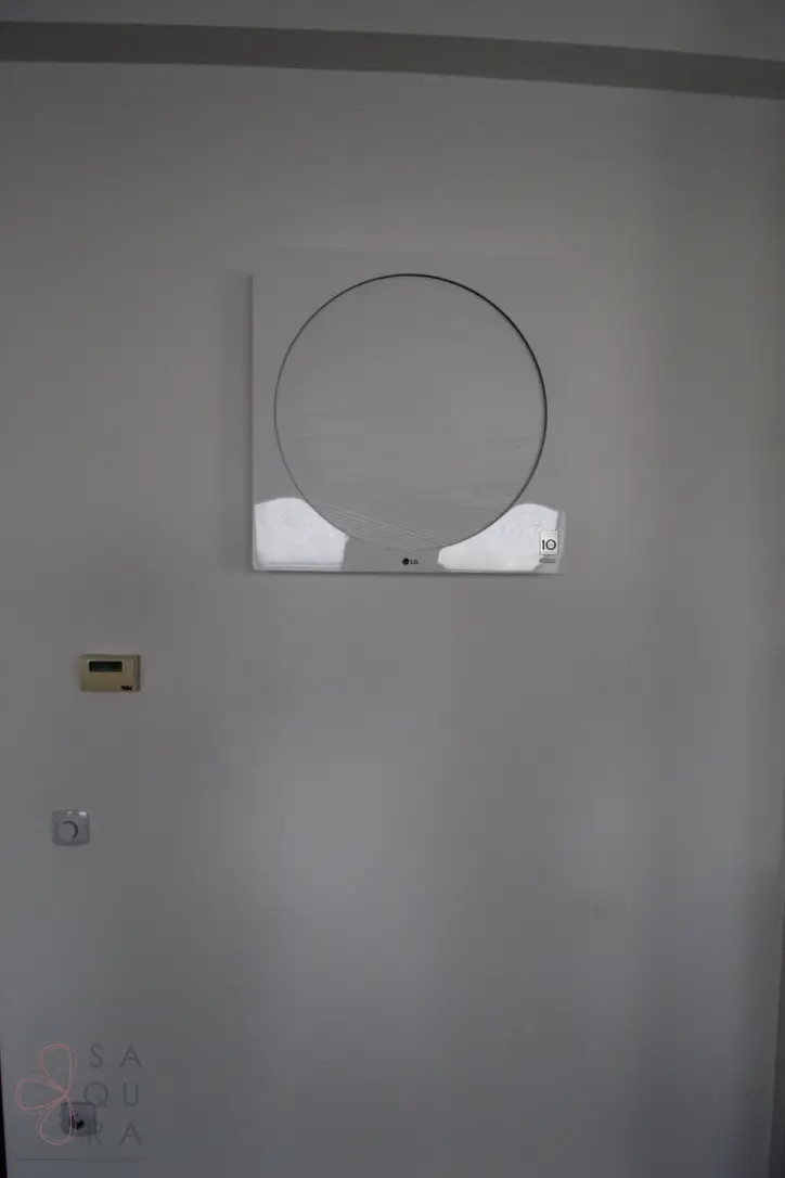 E95A3141-68CB-40BB-A463-7A20259A40E1_1_105_c