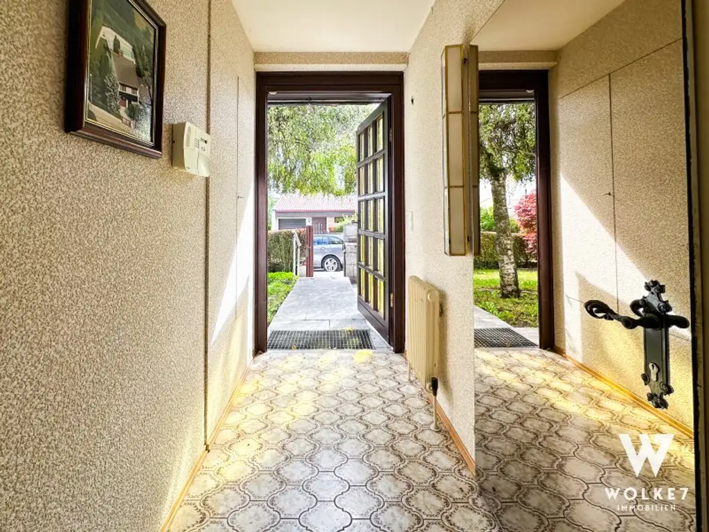 Sanierungsjuwel vor den Toren Wiens: Gießhübl | Absolute Ruhe | Großzügiger Garten | Pool | Sauna