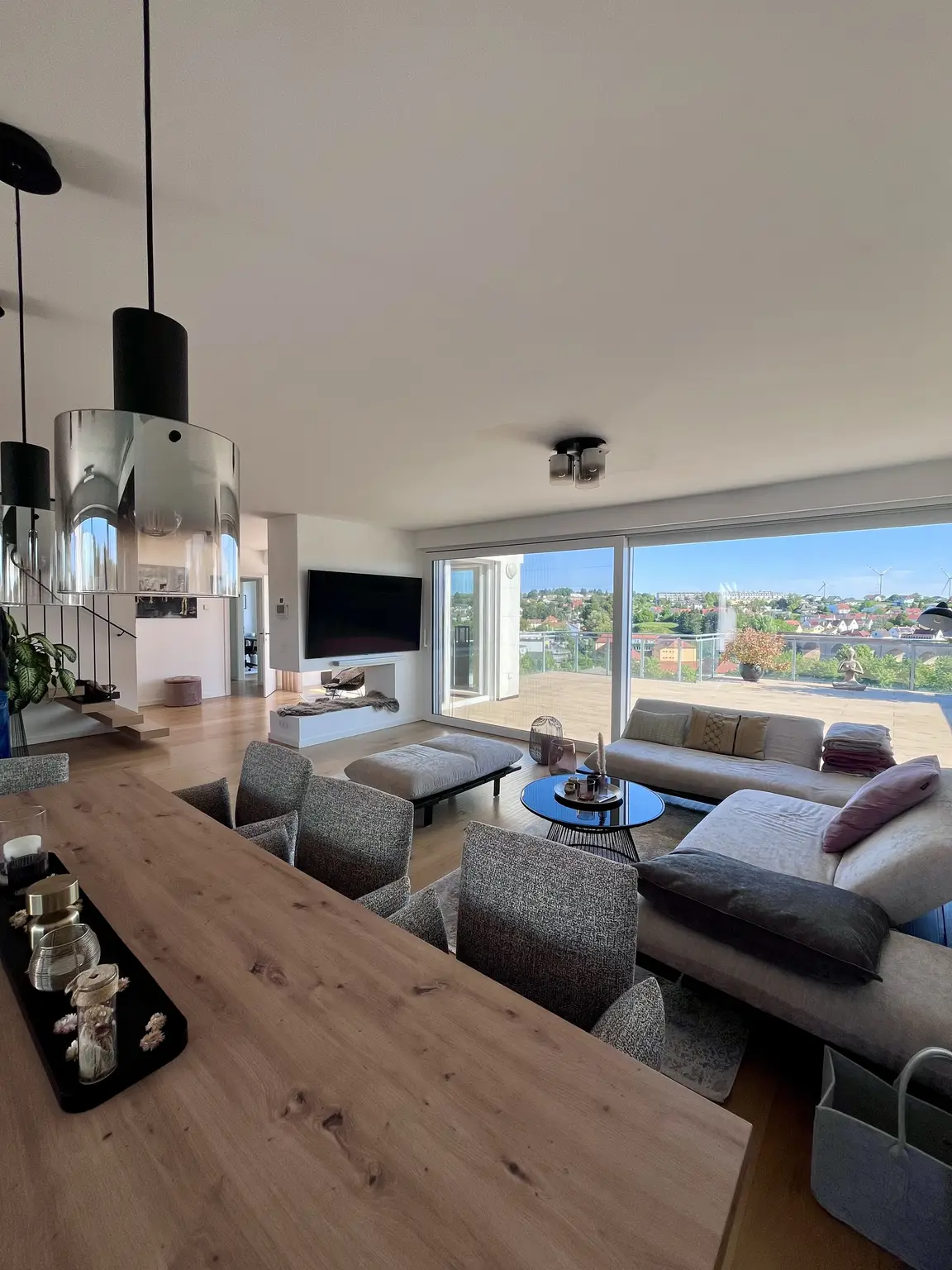REPRÄSENTATIVES PENTHOUSE-JUWEL: Luxuriöses Dachgeschoss-Maisonette-Traum mit grandiosem Weitblick