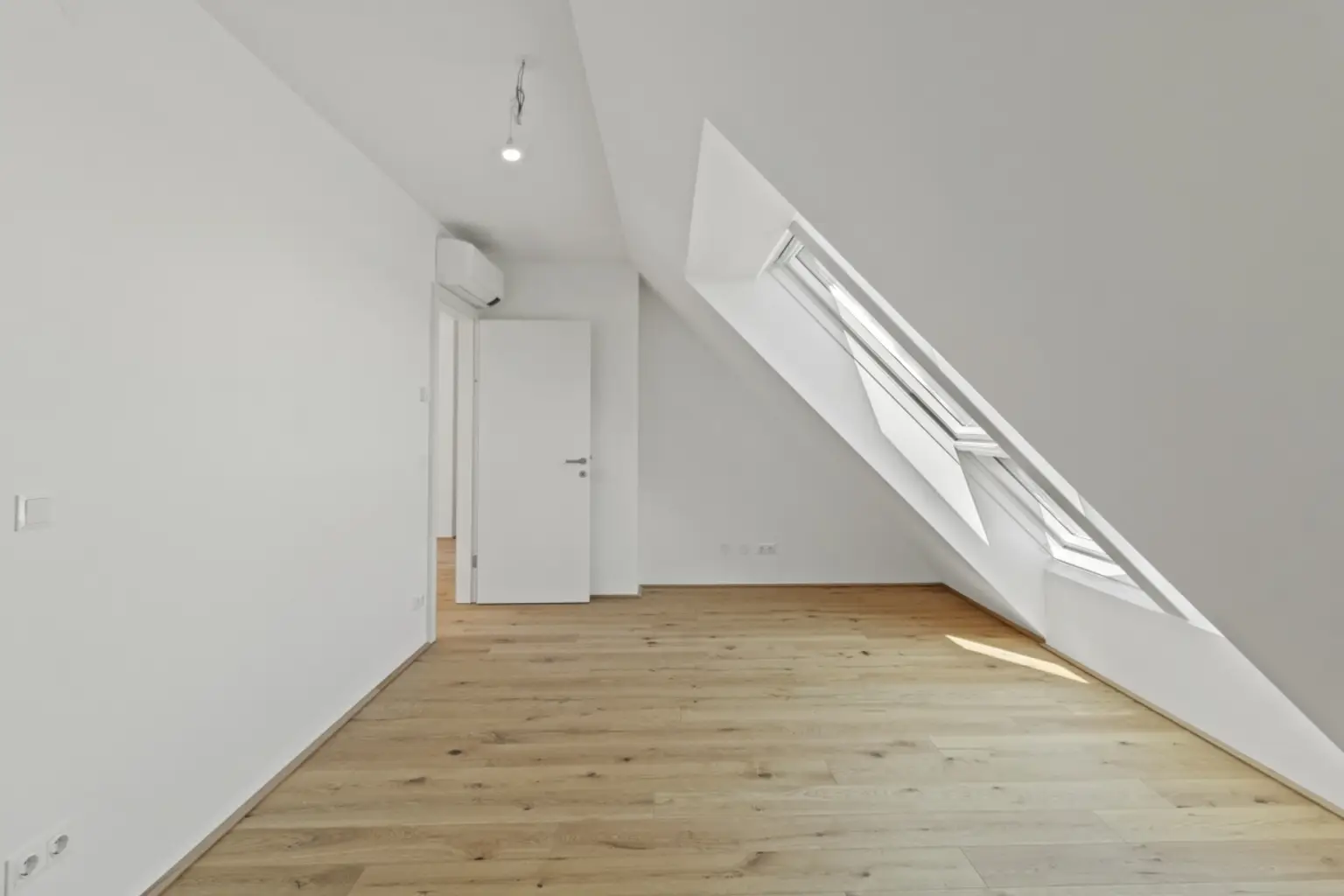 E | ++ DACHGESCHOSSTRAUM mit AUSBLICK ++ PROJEKT KARL74 | Prima Service Immobilien