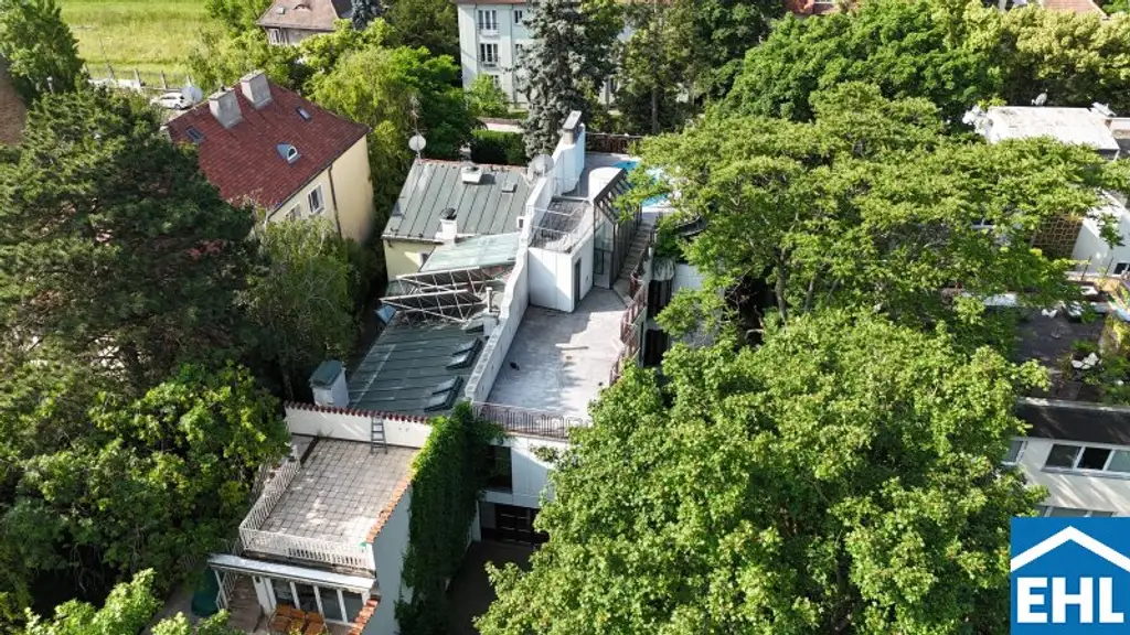 Stilvolle Villa mit Außenpool in exklusiver Grünruhelage des 19. Bezirks
