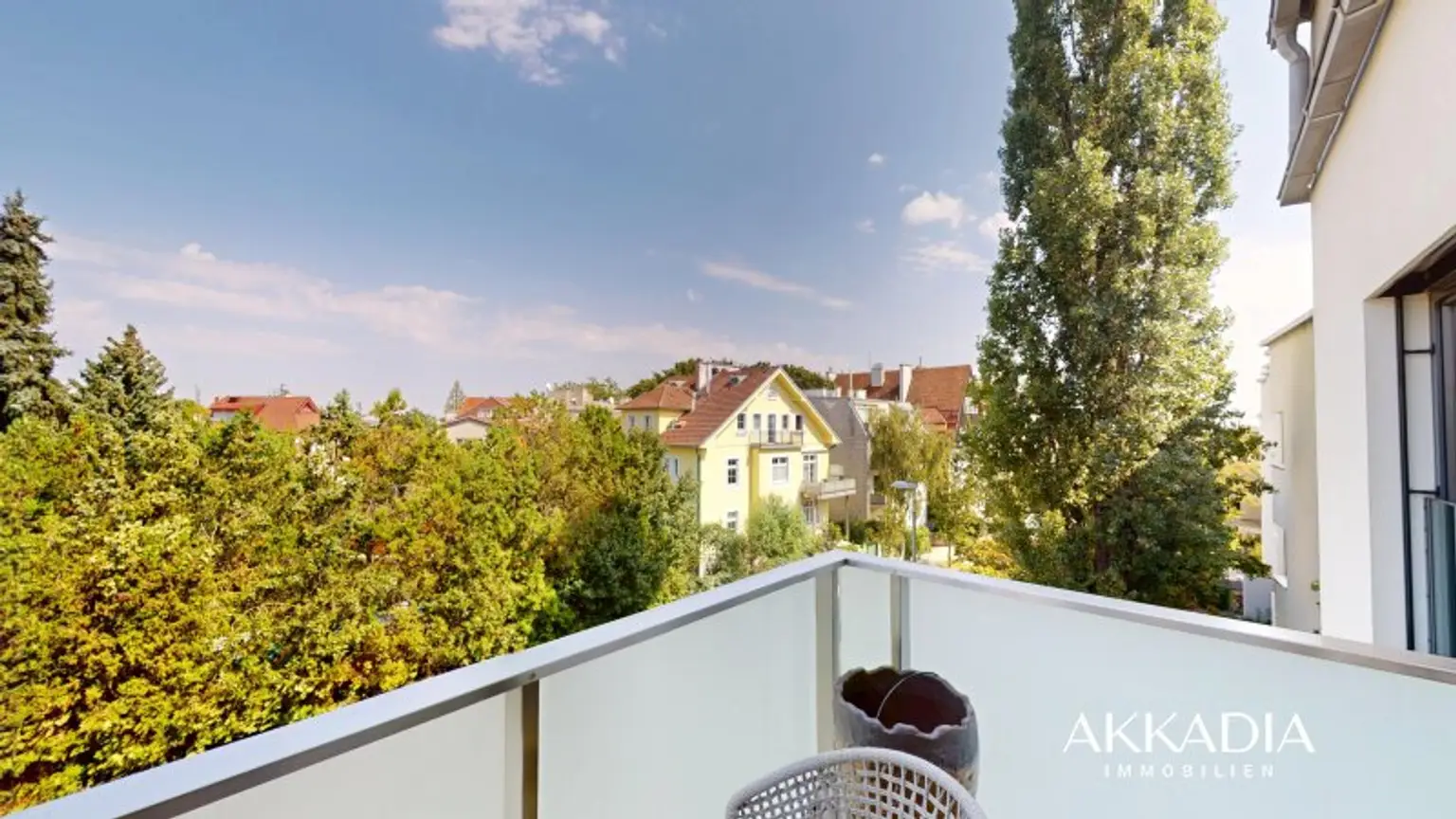 Exklusives Wohnen in idyllischer Cottagelage (inkl. Garage)