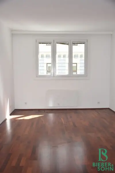 Bei der Josefstädter Strasse - Großzügiges, helles Büro!