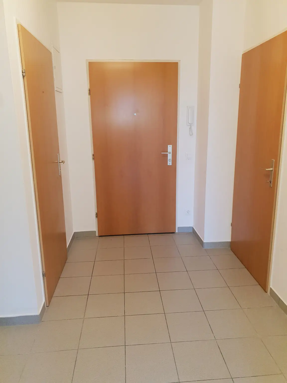 Zwei Zimmerwohnung mit Balkon zu vermieten!