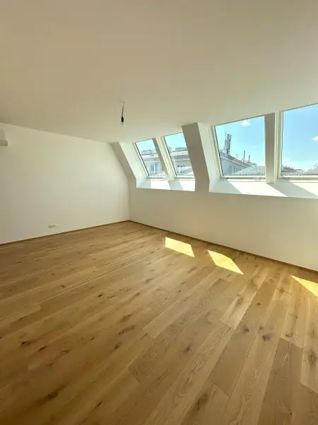 Elegantes Wohnen über den Dächern Wiens - exklusive 4 Zimmer Dachgeschosswohnung mit Terrasse