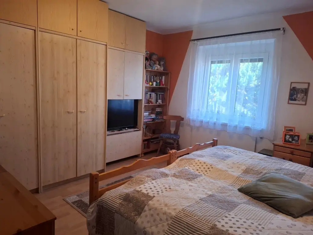 Renoviertes Zweifamilienhaus mit viel Grund in ruhiger Lage in Langenwang im Mürztal zu kaufen !