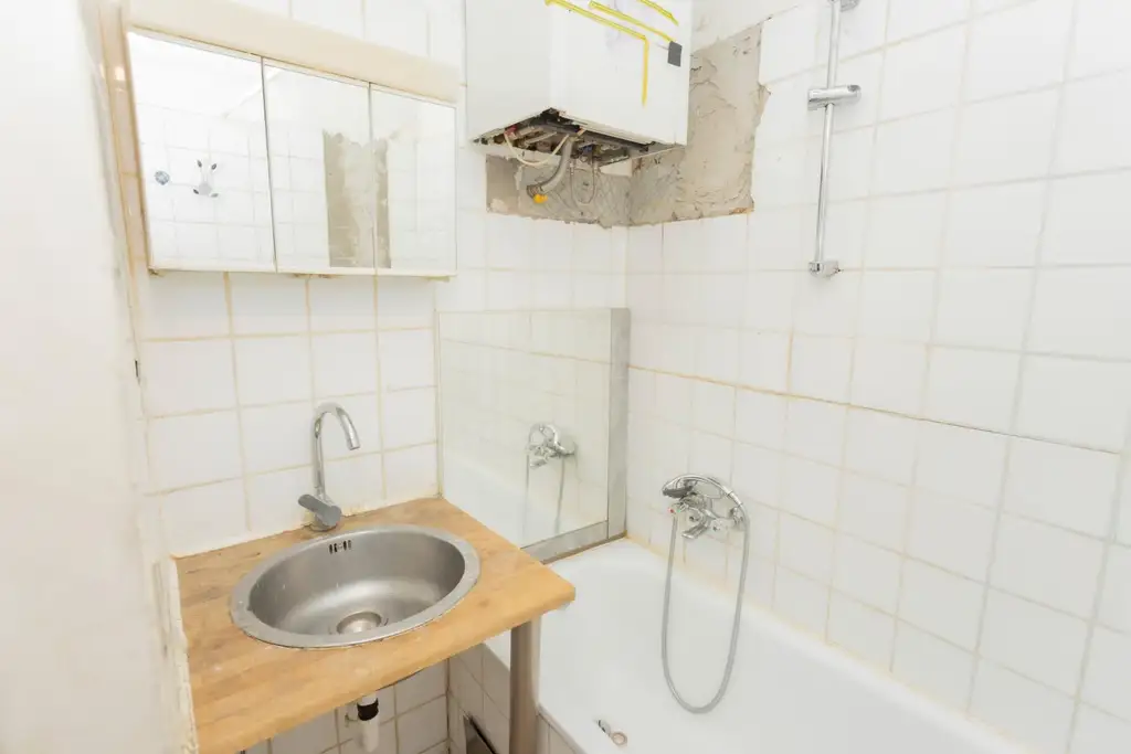Investieren oder selbst gestalten – 3.Zimmer - 63 m² Altbaujuwel im 16. Bezirk