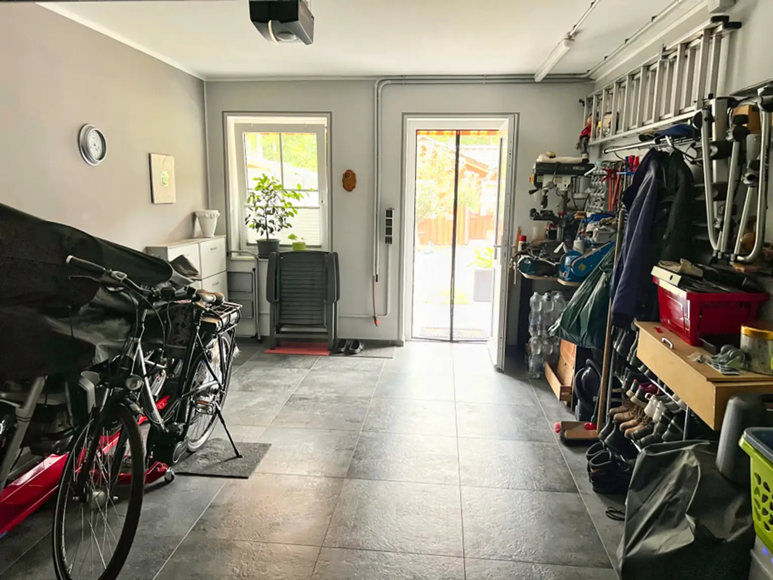 In toller Waldrandlage! TOP-gepflegtes Einfamilienhaus in Rastdorf!