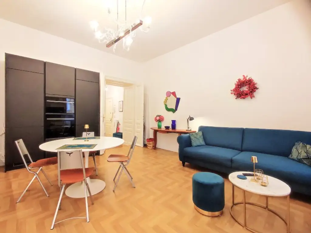 BESTE ADRESSE: Fußläufig zum Nachmarkt!