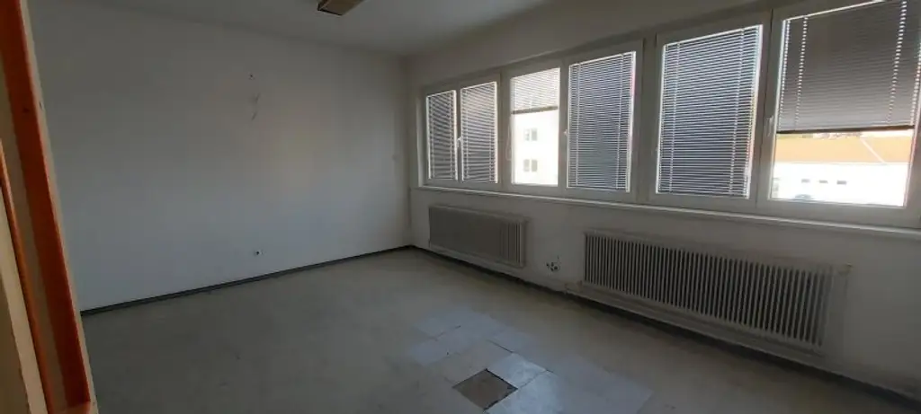 Flexible Gewerbeeinheit in zentraler Lage