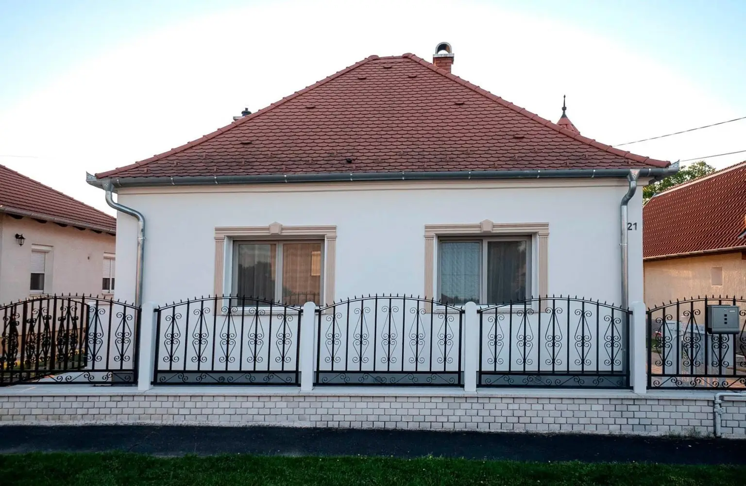Haus von der Straße aus
