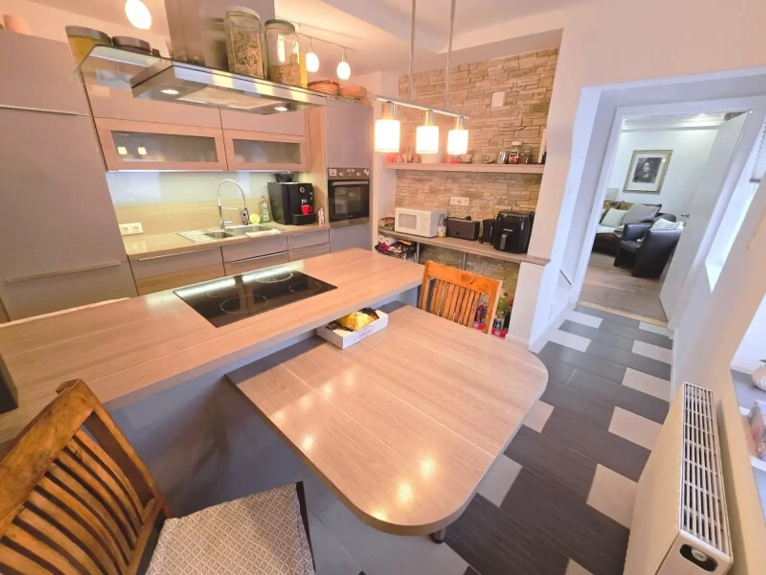 Charmantes Einfamilienhaus 125m² wohnfl. mit 791m²  Garten und überdachte Terrasse und Kaminanschluss in Leobersdorf – S-Bahn in der Nähe!