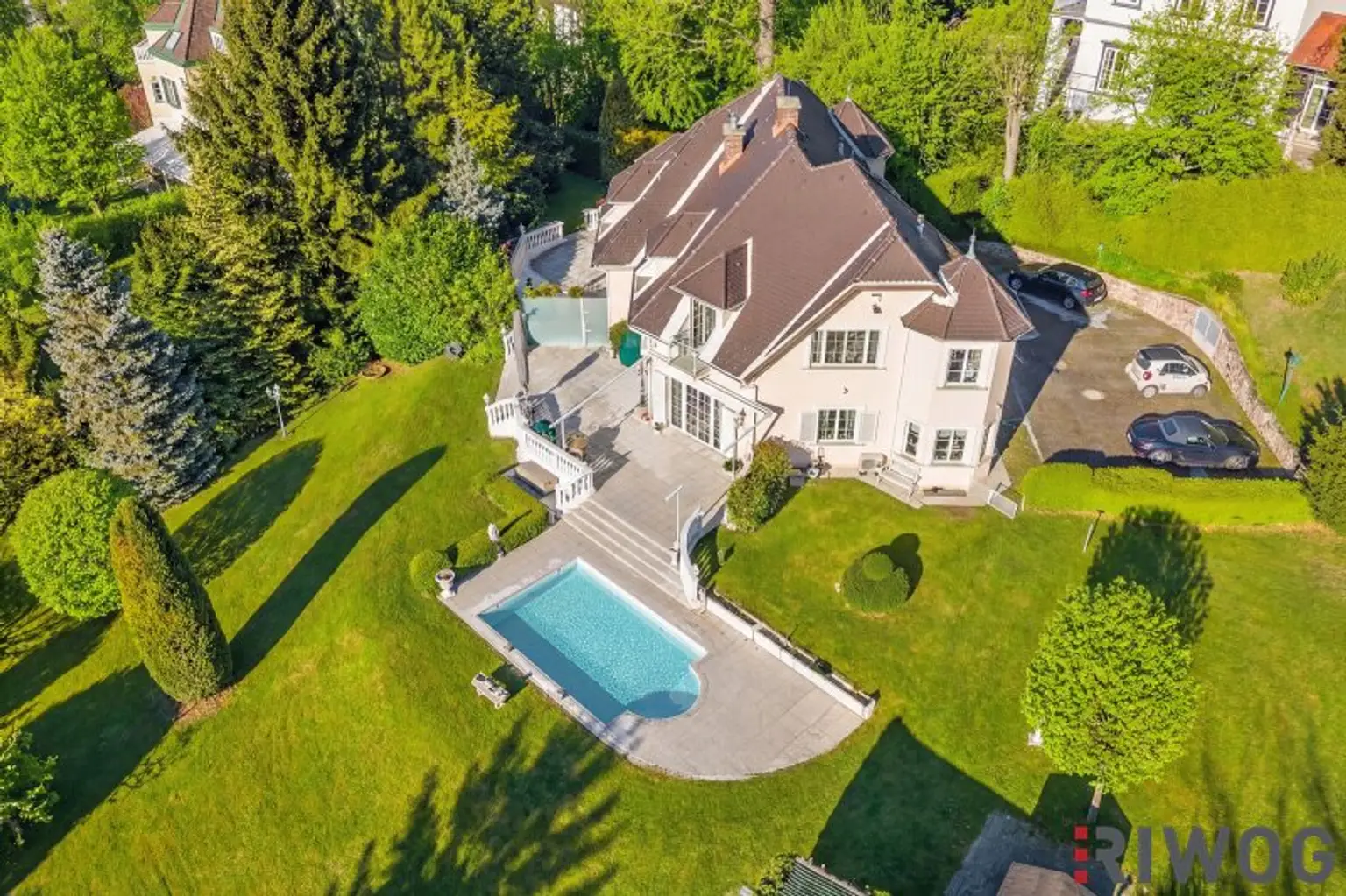 Private Estate Villa mit Fernblick | Privatwald | Virtual Tour | 4.200m2 Garten |  25 min. in den 1. Bezirk | Pool & Sauna