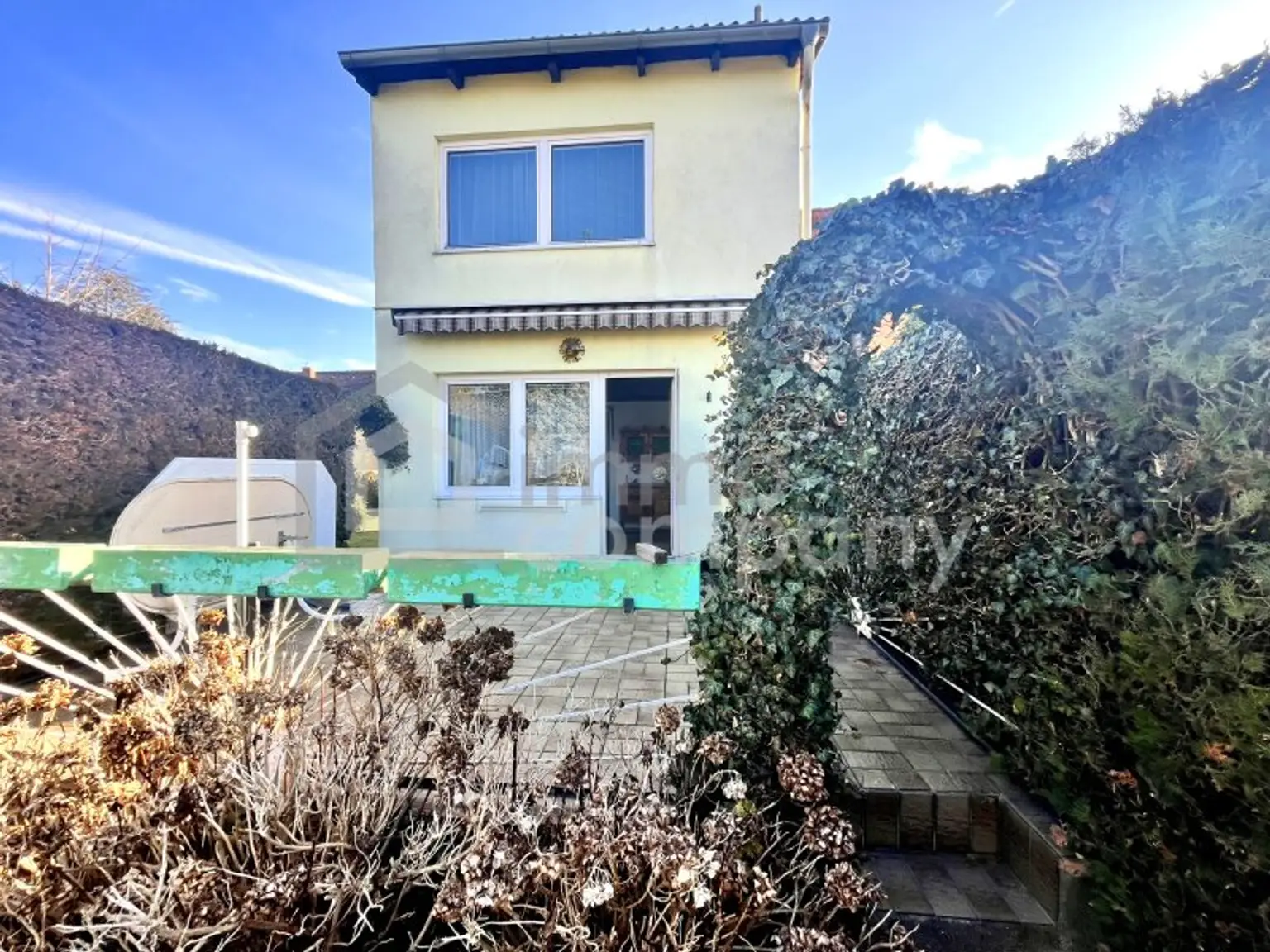 FREIZEIT - WOHNEN - NEUBAU -1.200m² Baurechtsgrund mit Haus sucht neue Besitzer!