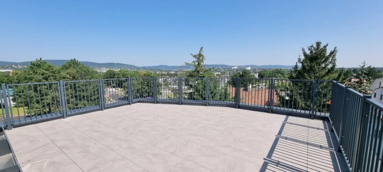 "Provisionsfrei" Traumhafte Dachterrassenwohnung mit Fernsicht in Top-Lage - Erstbezug mit Tiefgarage