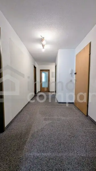 Großzügige 3-Zimmer-Wohnung mit Loggia in zentraler Lage – inkl. Küche und Gemeinschaftsgarten!