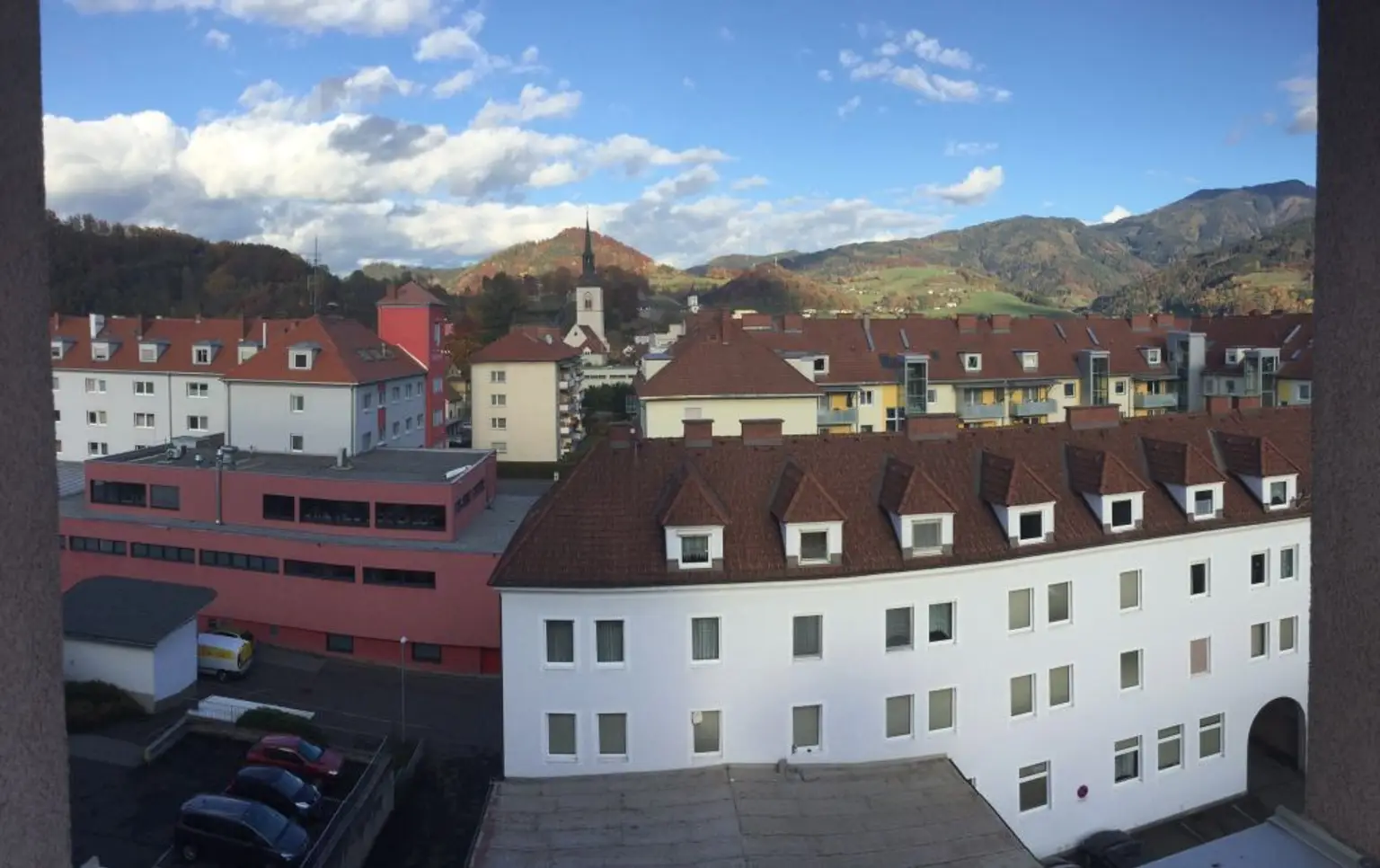 Teilmöblierte 2-Zimmer-Wohnung mit Küchenblock und Loggia in Bruck/Mur zu mieten !