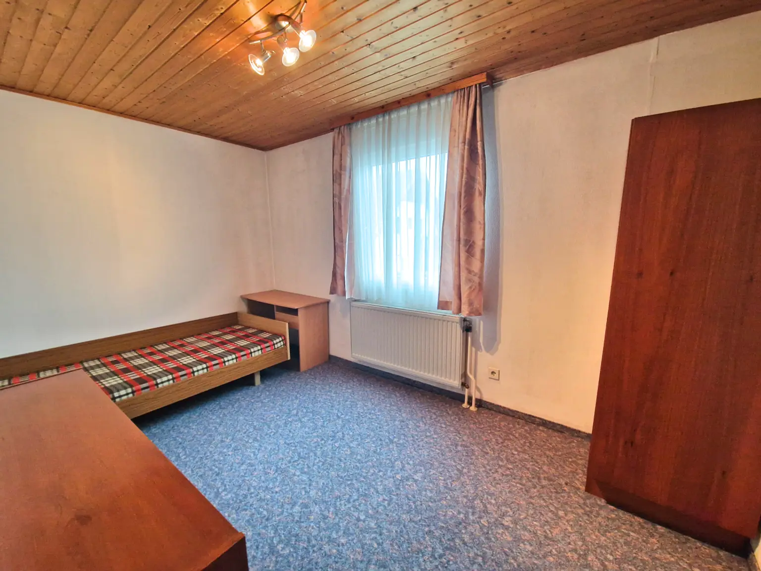Schlafzimmer 3