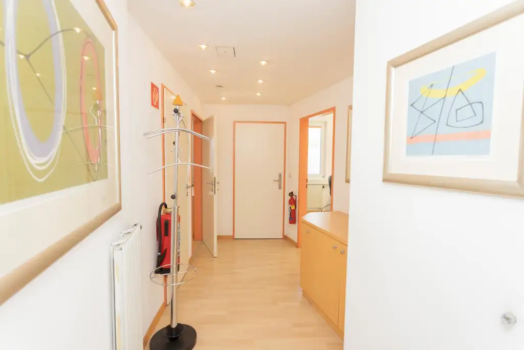 Vielfältig nutzbar: 2-Zimmer Erdgeschosswohnung oder Büro in bester Lage 22. Bezirk