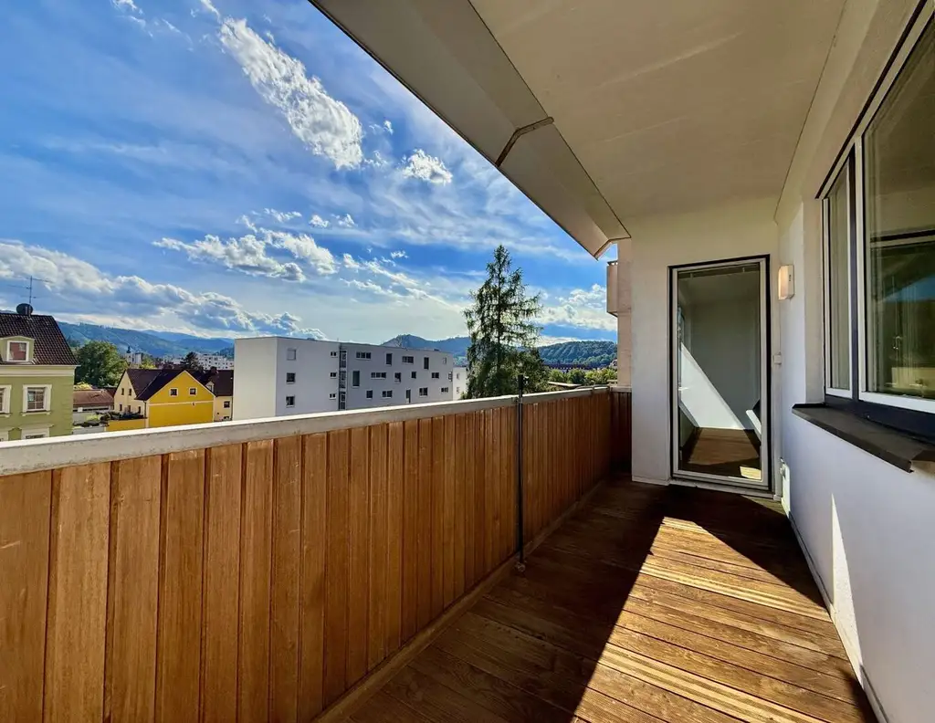 PROVISIONSFREI I LIFT I 3 ZIMMER I BAD MIT WANNE I SONNIG & HELL I LOGGIA I INNENHOFLAGE I PROJEKT WOHNEN I