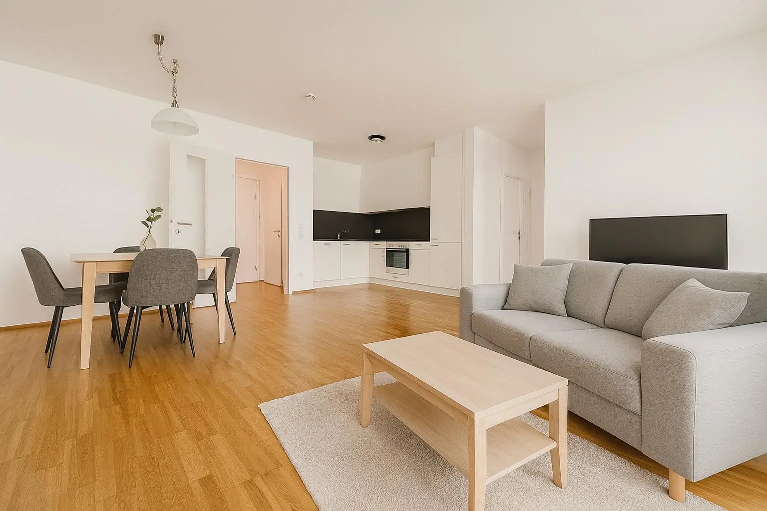 Stylisch. Zentral. Zukunftssicher. –  3-Zimmer-Wohnung mit Loggia für Visionäre - optionaler Garagenplatz möglich