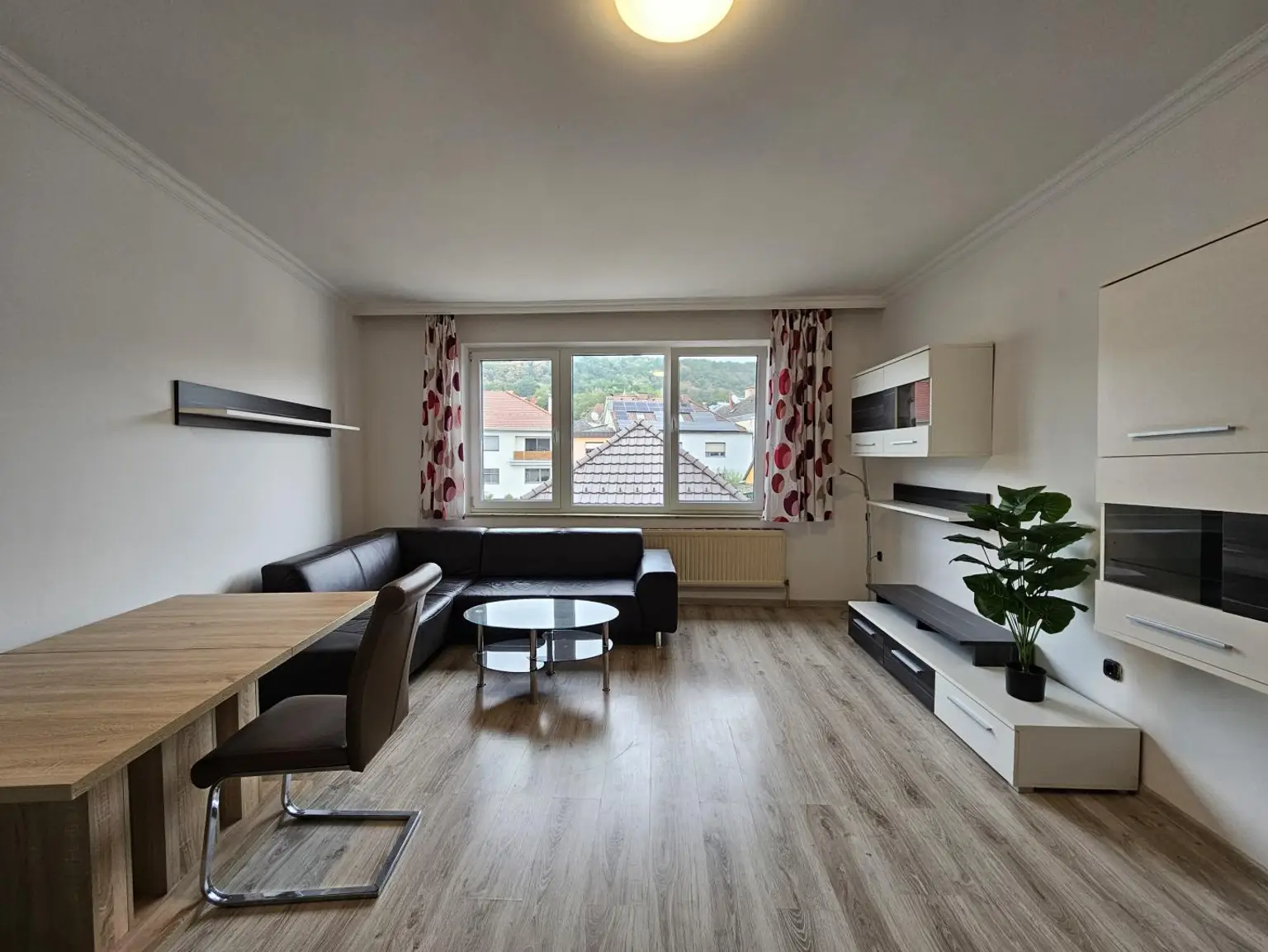 Große Wohnung OG - Wohnzimmer