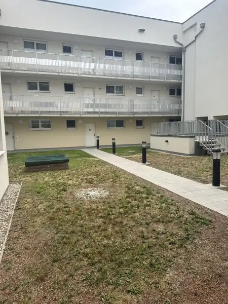 Sonnige, barrierefreie Wohnung mit großem Garten- inkl. Küche- Nähe Bahnhof, KIGA und Volksschule