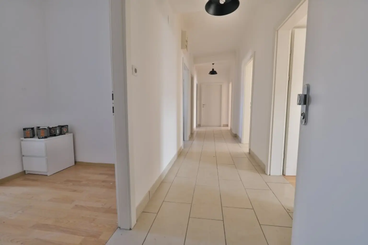 145 m² möblierte 5-Zimmer-Dachterrassenwohnung mit Untervermietrecht bzw. als WG / Arbeiterquartier
