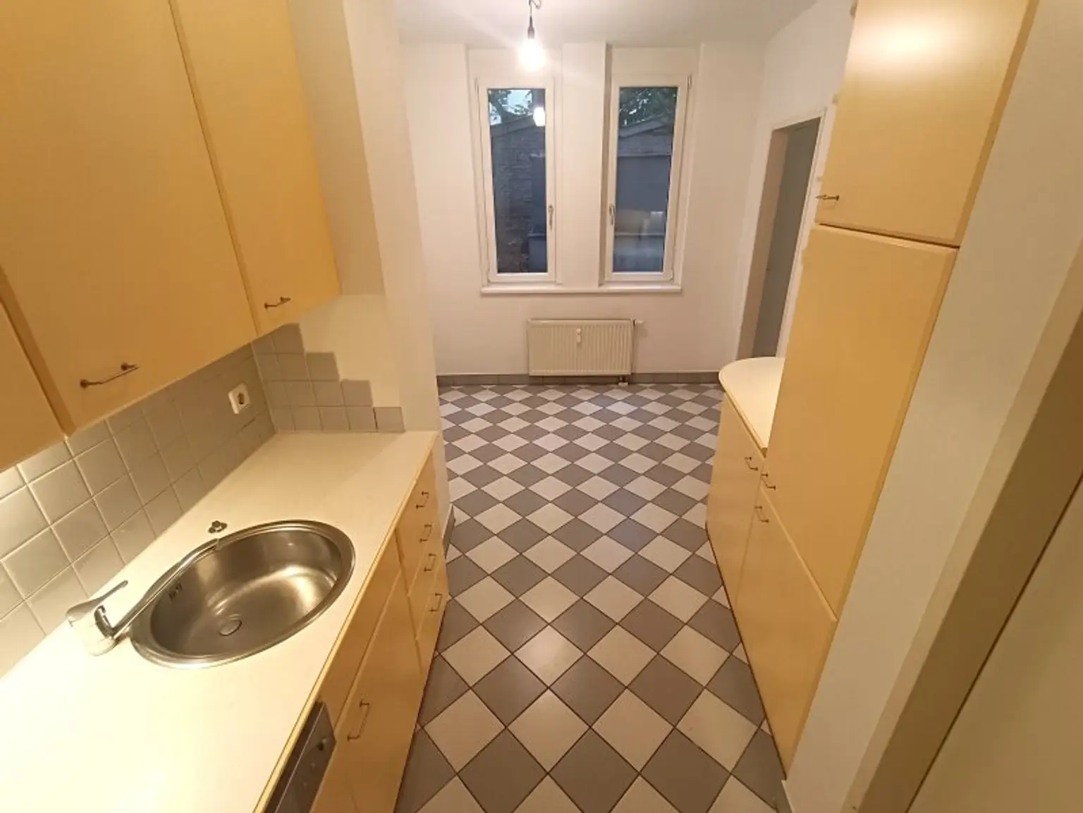 2-Zimmer Wohnung im Neubau! Nähe U6 Thaliastraße! Ruhelage und Ausrichtung in den Innenhof! Grünblick! Fernwärme!