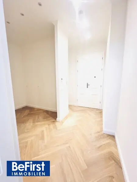 Hochwertigste Ausstattung in wunderschönem Altbau