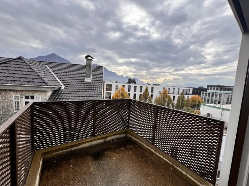 Großzügige, lichtdurchflutete 4 Zimmer Wohnung mit Balkon im Zentrum von Dornbirn