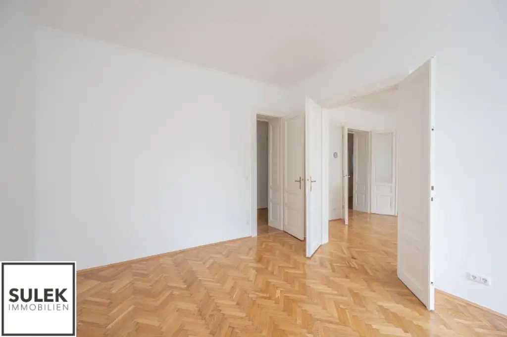 Schönbrunner Allee: 3-Zimmer-Altbauwohnung mit perfekter Aufteilung und Grünblick