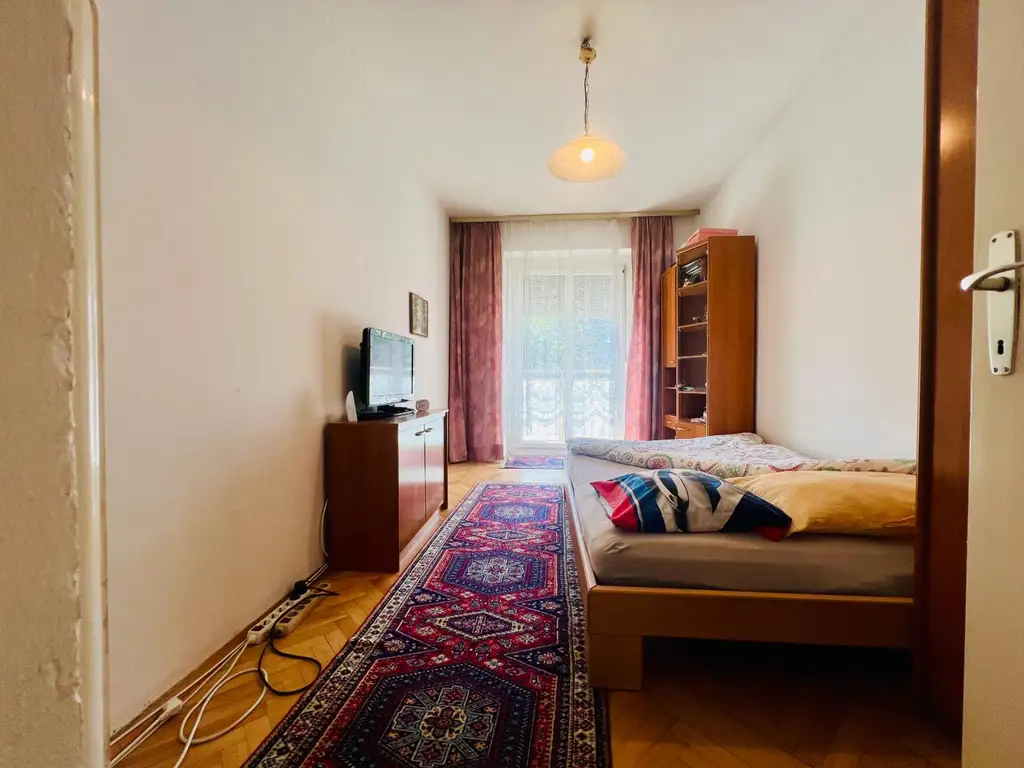 Charmante 3 Zimmer EG Wohnung mit 2 Loggien und Garage