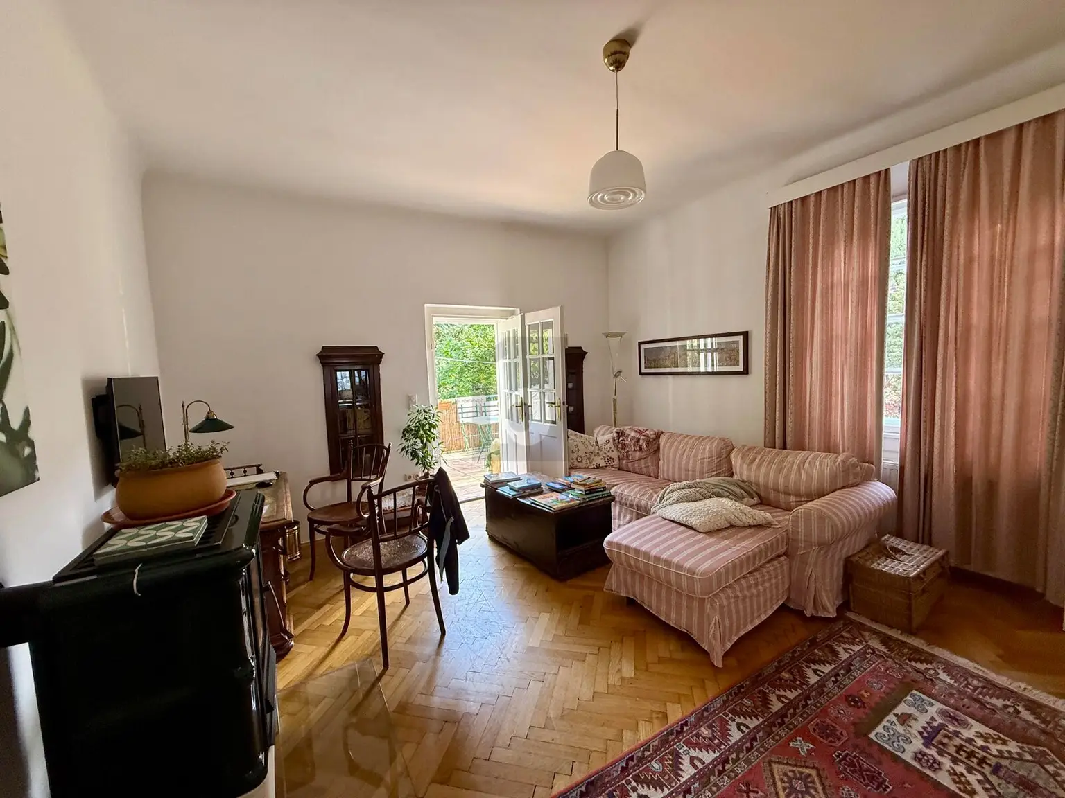 ZWEI HÄUSER OASE MIT WUNDERSCHÖNEM GARTEN