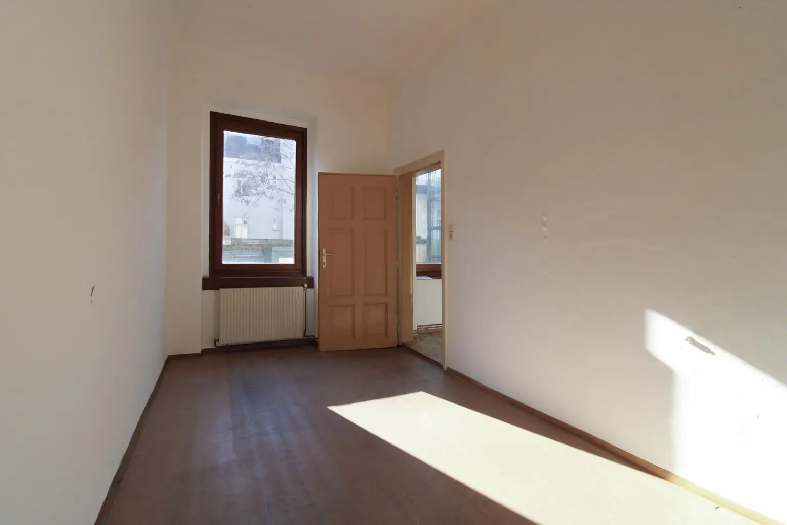 Altbauwohnung mit Potenzial in begehrter Lage von Währing