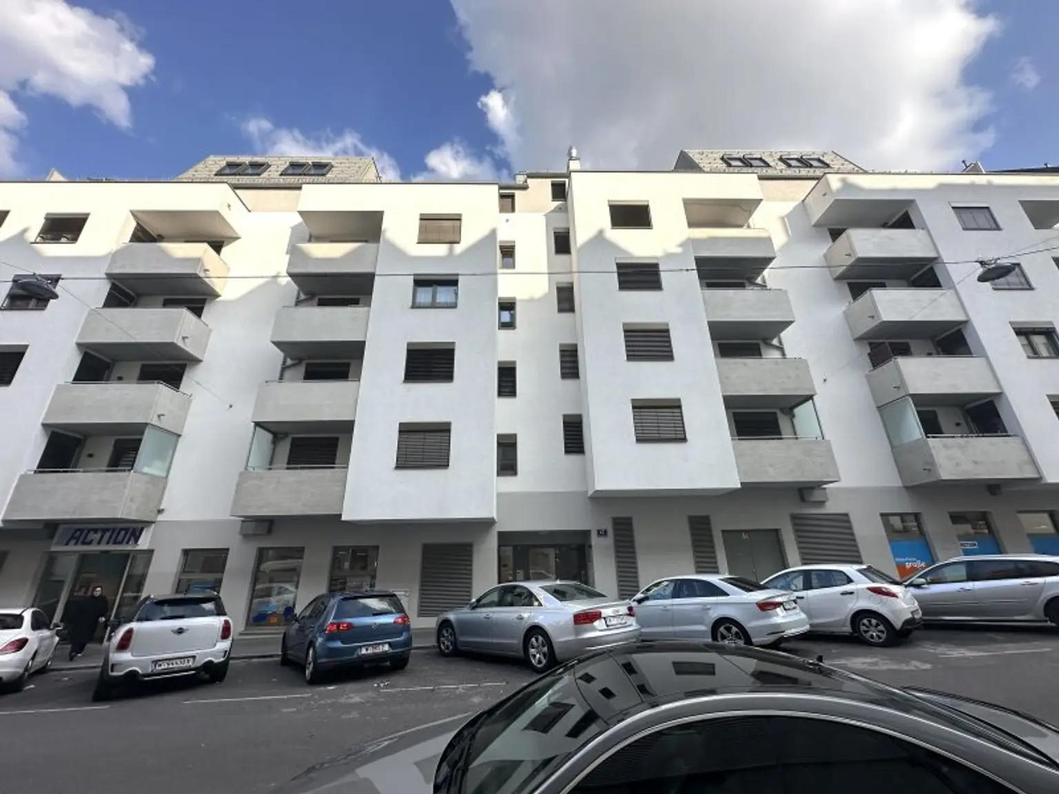 Hier werden Träume war! Exklusive 4-Zimmer Maisonette-Wohnung mit ca. 113 m2 sowie eigener Dachterrasse in ruhiger Lage