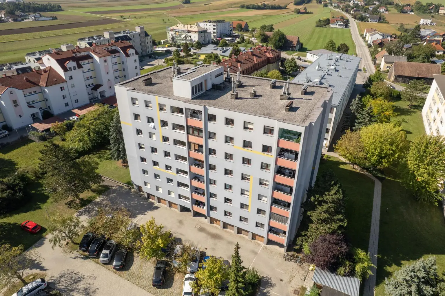 Schöne sanierte 2 Zimmer Wohnung in guter Lage