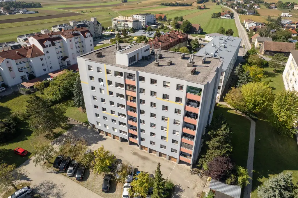 Schöne sanierte 2 Zimmer Wohnung in guter Lage